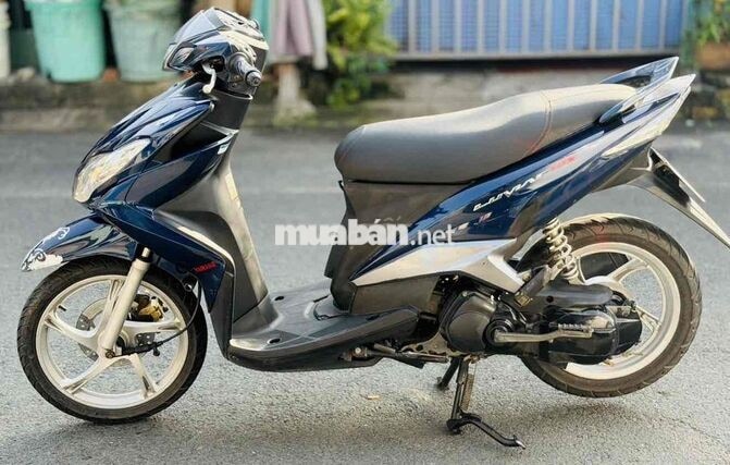 Yamaha Luvias FI màu xanh