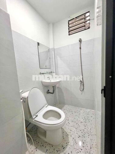 CHÍNH CHỦ CHO THUÊ STUDIO TÁCH BẾP MỚI – HOÀNG DIỆU, QUẬN 4