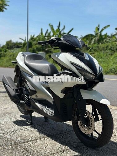 Yamaha NVX 155 2017 màu trắng