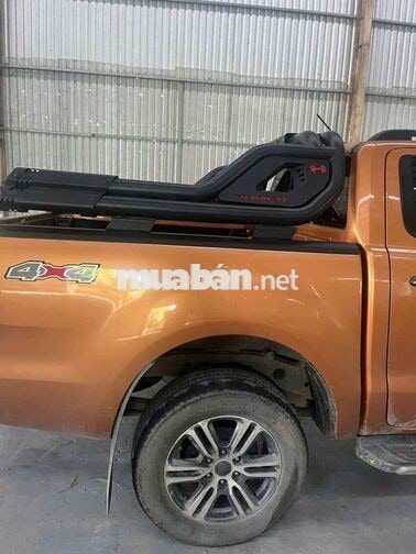 xe bán tải Ford Ranger Wildtrak 132.928 km cam