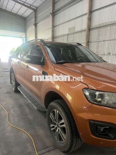xe bán tải Ford Ranger Wildtrak 132.928 km cam