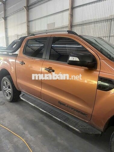 xe bán tải Ford Ranger Wildtrak 132.928 km cam