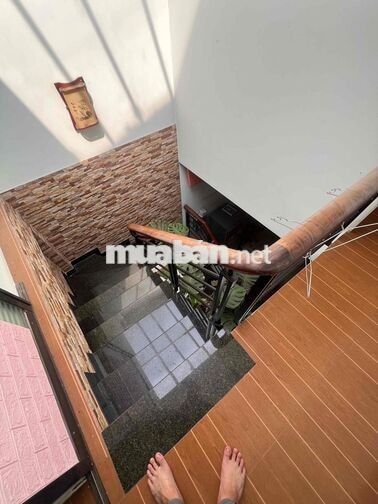 12tr cho thuê MT PTH p7 q8 DTSD gần 400m2 3pn 3wc
