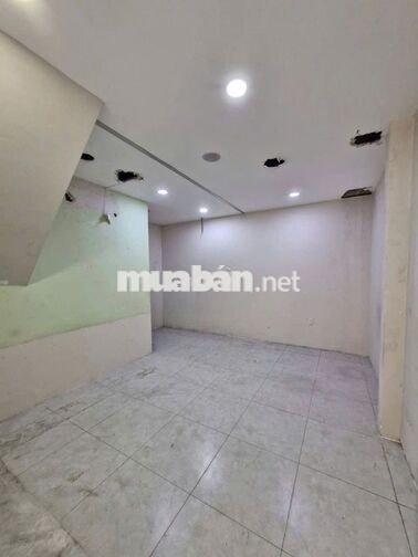 Mặt Tiền Phan Văn Trị 200m2 3 Lầu 6 Phòng gần ngã 3 Nguyễn văn đậu