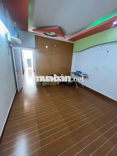 12tr cho thuê MT PTH p7 q8 DTSD gần 400m2 3pn 3wc