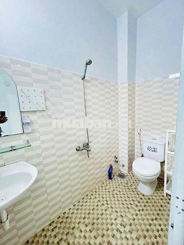NHÀ TX22 ( FULL NỘI THÂT ) TRỆT LẦU 2PN 3WC. ĐƯỜNG XE TẢI