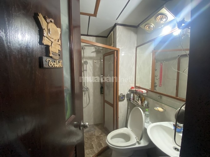 Bán chung cư mặt phố Võ Chí Công, Tây Hồ, Dt 75m2, 2ngủ, giá 6.7 tỷ.