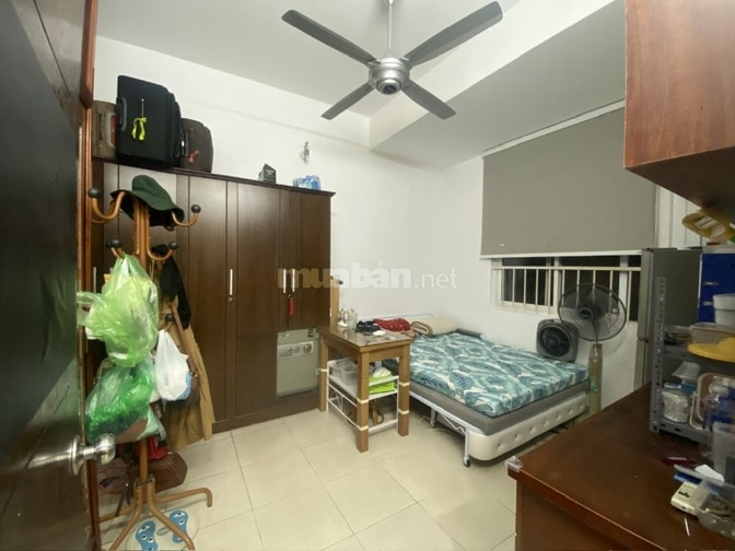 Bán chung cư mặt phố Võ Chí Công, Tây Hồ, Dt 75m2, 2ngủ, giá 6.7 tỷ.