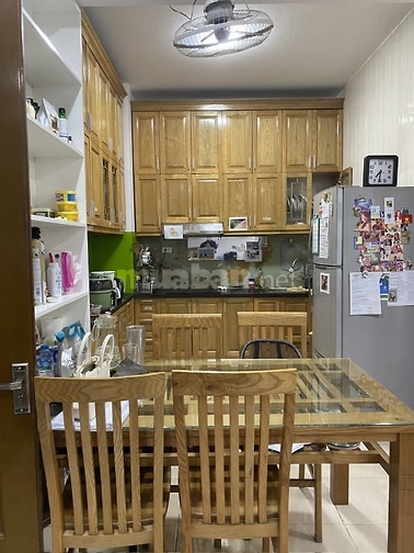 Bán chung cư mặt phố Võ Chí Công, Tây Hồ, Dt 75m2, 2ngủ, giá 6.7 tỷ.