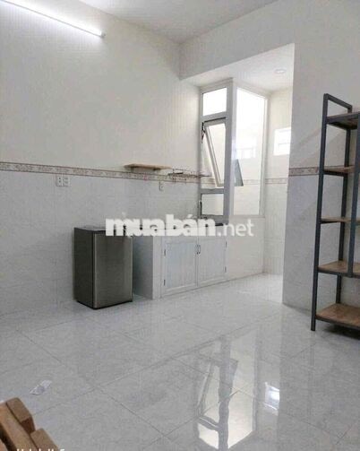 Nhượng lại phòng 3tr2 gần Đại học Nguyễn Tất Thành