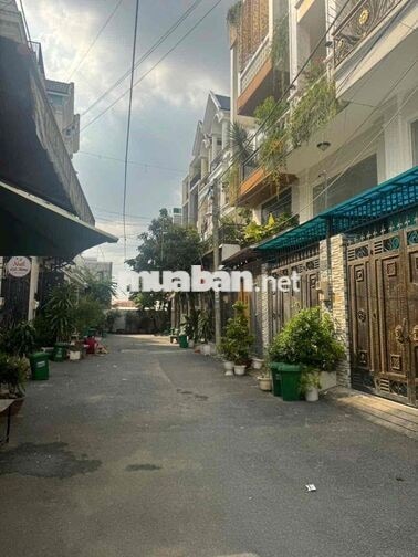 cho thuê nhà Thạnh xuân 33 gần uỷ ban 4 phòng ngủ 4wc đường 7m