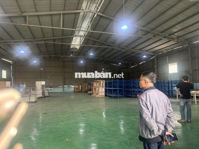 cần cho thuê kho xưởng .đường Lê văn khương. .DT 1000m giá 70 triệu TL