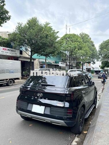 Hyundai Venue 2024 Tự động 31000 km Đen