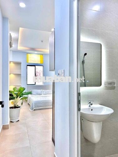 Cho thuê căn hộ full nội thất, cửa sổ thoáng, thang máy – Bình Thạnh