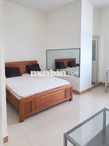 Khách sạn 10 Phòng ngay ngã 6 An Phú 25 - 30m2/phòng thuê 15tr/tháng