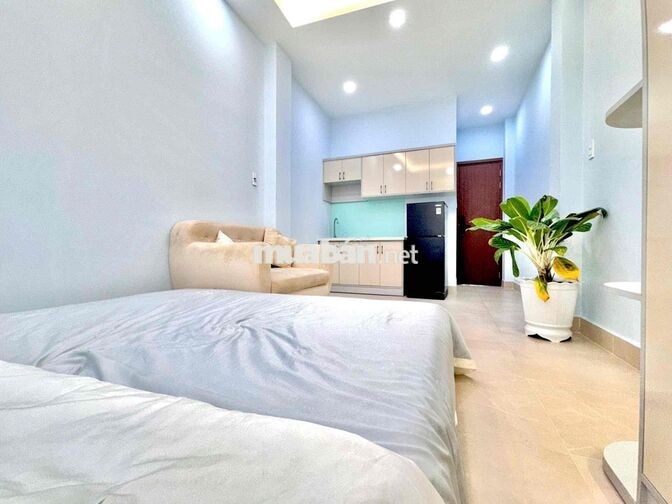 Cho thuê căn hộ full nội thất, cửa sổ thoáng, thang máy – Bình Thạnh