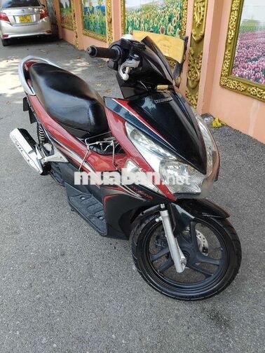 xe airblade còn mới toanh.xe chính hãng honda