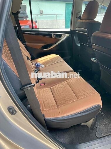 TOYOTA INNOVA 2.0G 7 CHỖ NÂU