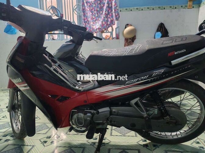 Yamaha Sirius màu đỏ đen