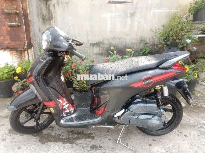 Yamaha Janus 2017 màu đen