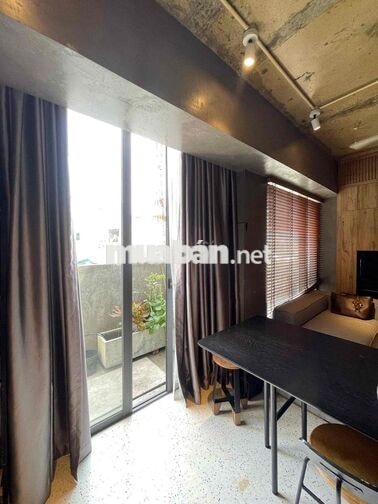 Siêu Phẩm 1 Phòng Ngủ 2 Ban Công Ngay Hai Bà Trưng Quận 1