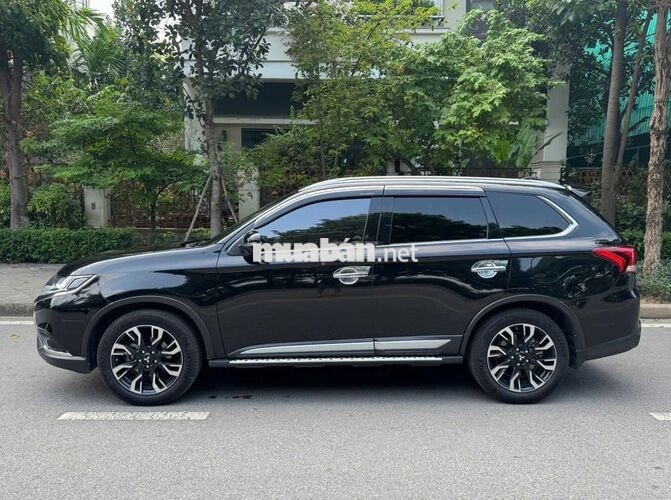 Mitsubishi Outlander 2021 Premium 2.0 93711km