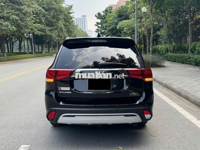 Mitsubishi Outlander 2021 Premium 2.0 93711km