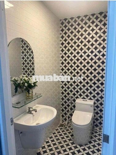 Cho thuê nhà DT 3m5x15 , 2 lầu 3 phòng 3wc DC 1183/ P5 Q8