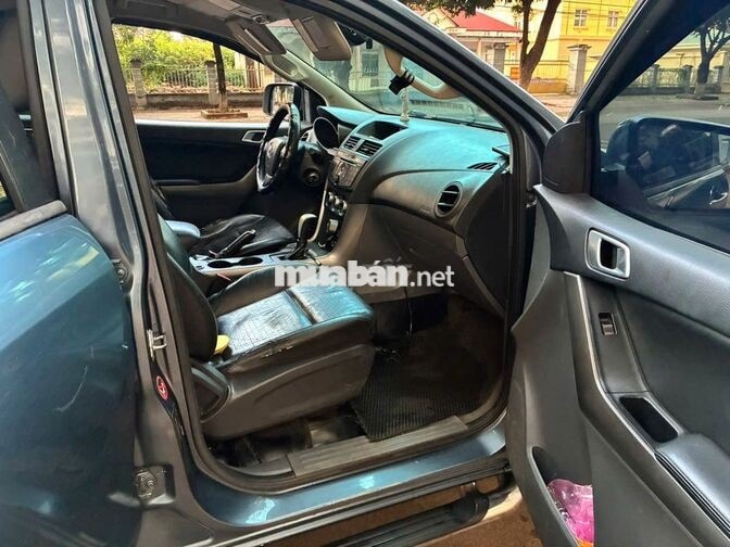 Xe bán tải Mazda BT-50 Số tự động