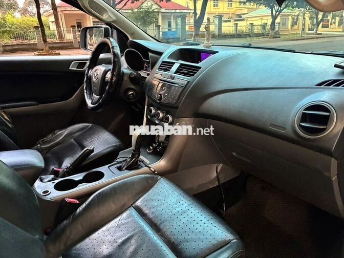 Xe bán tải Mazda BT-50 Số tự động