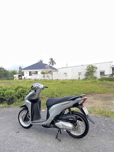 Honda Vision 2020 màu Bạc đen