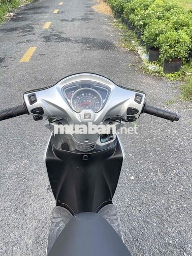 Honda Vision 2020 màu Bạc đen