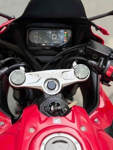 Honda CBR650R 8000 km màu Đỏ