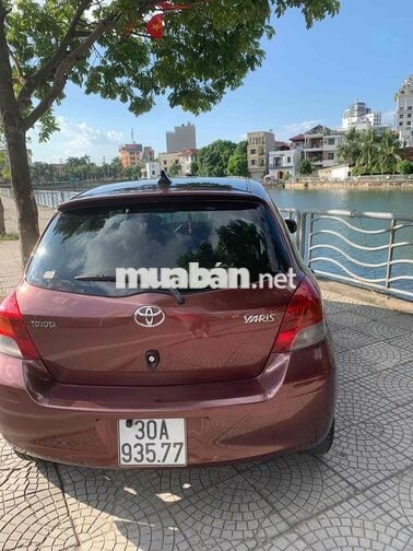 Toyota Yaris 2009 195000 km màu nâu