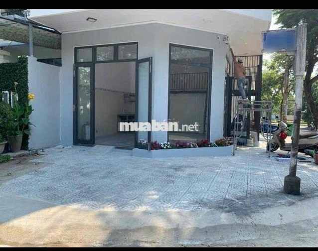 Cho thuê mặt bằng góc 2 mặt tiền vừa ở vừa kinh doanh khu Mỹ An gần Lê
