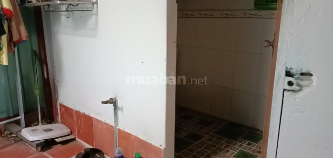 Cho thuê nhà C4 đối diện chợ Tân Hưng, 7x23m, Sân, PK, 3 PN, ...4tr