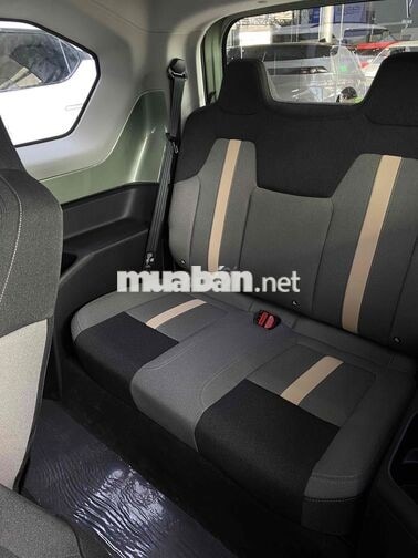Xe điện VinFast VF 3 xanh 4 chỗ