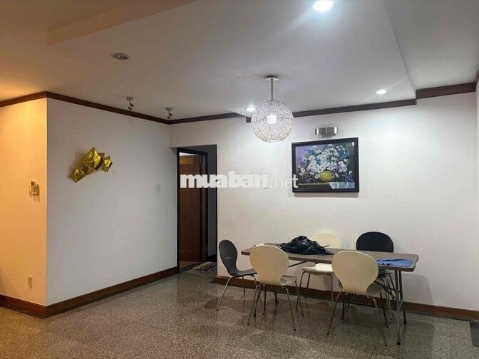 Cho Thuê Căn Hộ 3PN - Chung Cư GIAI VIỆT