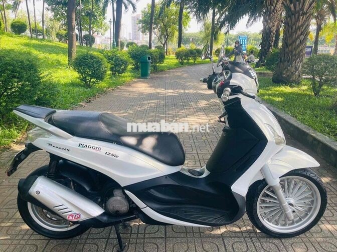 Piaggio Beverly 125ie màu Trắng