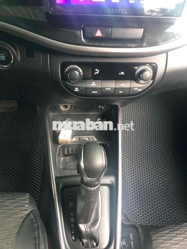 Suzuki XL7 2025 Tự động 82000 km Đen trắng