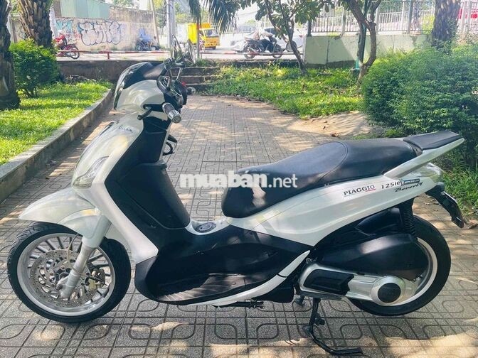 Piaggio Beverly 125ie màu Trắng