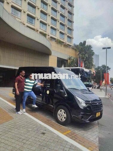 Ford Transit 16 chỗ Dầu Số sàn Đen