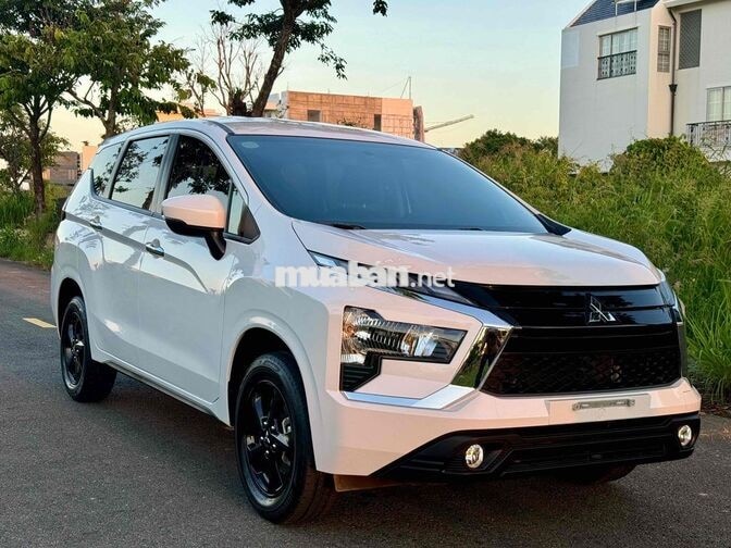 Mitsubishi Xpander 2026 AT . Đi 2,5 vạn . Trắng