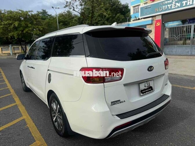 Kia Sedona 2017 2.2L DATH 156.000 km Trắng