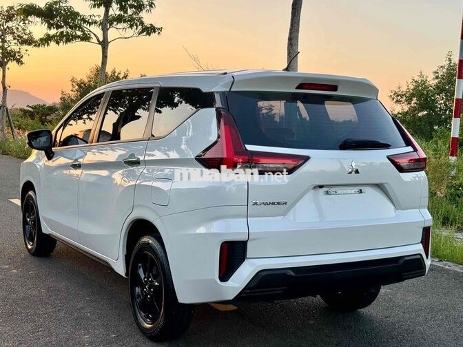 Mitsubishi Xpander 2026 AT . Đi 2,5 vạn . Trắng