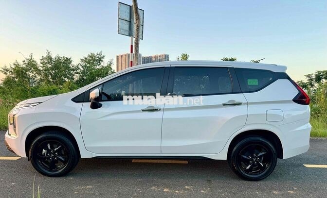 Mitsubishi Xpander 2026 AT . Đi 2,5 vạn . Trắng
