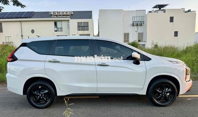 Mitsubishi Xpander 2026 AT . Đi 2,5 vạn . Trắng