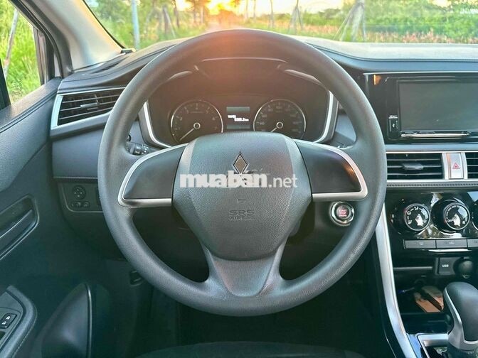 Mitsubishi Xpander 2026 AT . Đi 2,5 vạn . Trắng