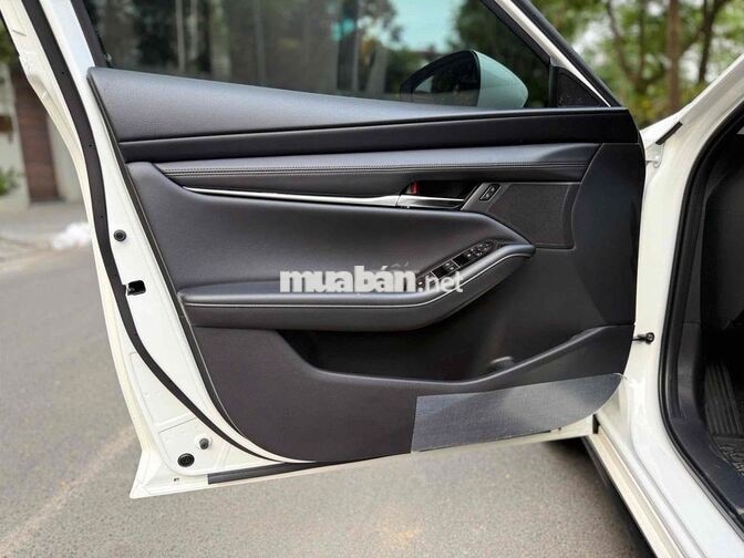 Mazda Mazda3 2026 1.5 Luxury 1v km Trắng