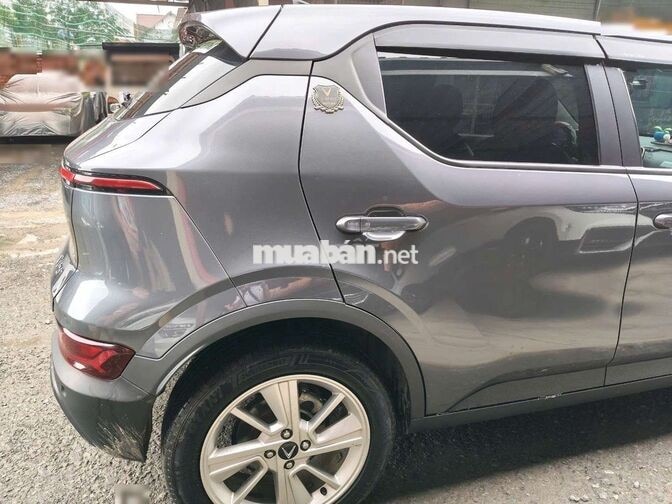 Xe điện VinFast VF 5 2024 xám 13.500 km